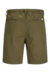 Bermudas de color verde oliva hechas de algodón, con una cintura elástica, dos bolsillos traseros y una textura de tela sutil.