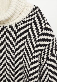 Mango Strickpullover - black