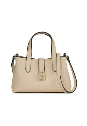 Beige Lederhandtasche mit zwei Griffen, abnehmbarem Schulterriemen und goldfarbenem Vorhängeschloss-Detail. Glatte Textur, strukturierte Form und kontrastierender schwarzer Besatz.