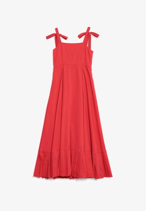 Czerwona sukienka bez rękawów z regulowanymi trokami, plisowanym dolnym brzegiem i dopasowanym topem. Gładki materiał w jednolitym, jasnym kolorze.