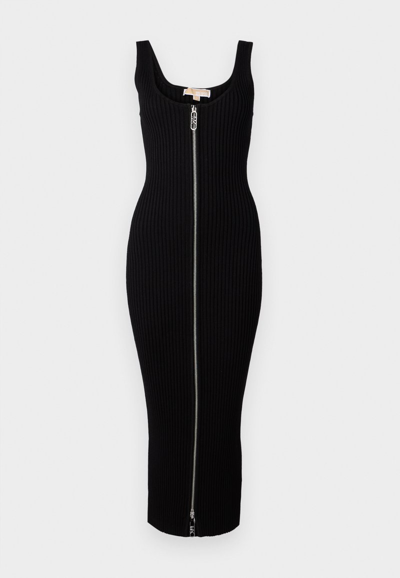 Robe midi noire à côtes, avec un décolleté en U, un design ajusté et une fermeture éclair à l'avant qui court verticalement au centre.