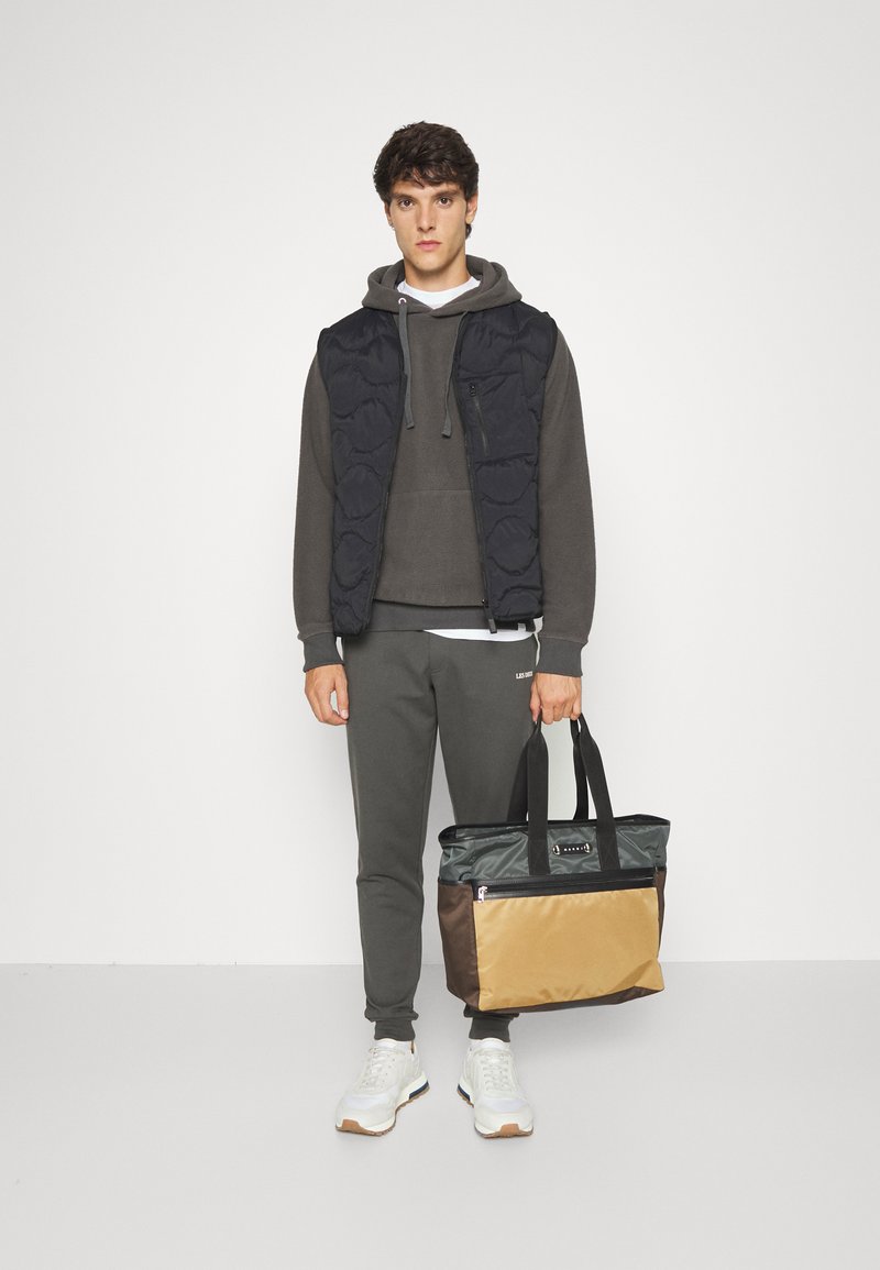Herren Kapuzenpullover | Les Deux DUNCAN PILE HOODIE Kapuzenpullover raven/grau - RG42251 Herren Kapuzenpullover | Les Deux DUNCAN PILE HOODIE Kapuzenpullover raven/grau - RG42251