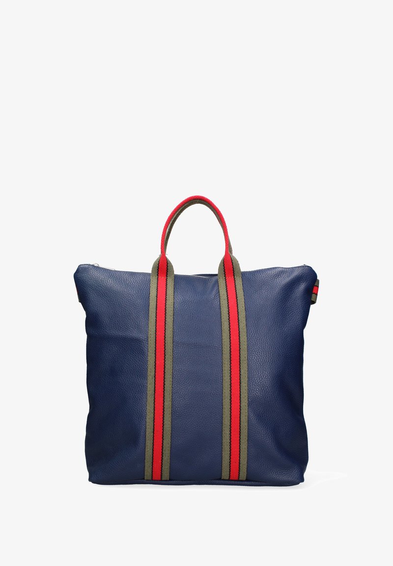 Sac en cuir marine avec des poignées à rayures rouges et vertes. Surface douce et texturée, design spacieux et fermeture à fermeture éclair sur le dessus. Léger et portable.