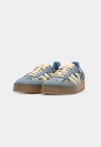 adidas Originals SAMBAE X LIBERTY LONDON - Tenisice - cream white/tactile blue/gold metallic