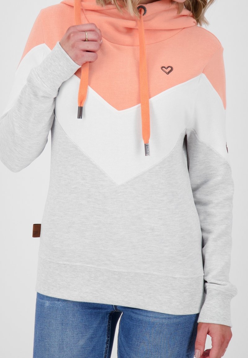 Felpa con cappuccio caratterizzata da un motivo a zig-zag in corallo, bianco e grigio. Include una tasca a marsupio e coulisse regolabili arancioni.