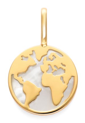 Colgante circular de oro con forma de mapa mundial que muestra los continentes de Norteamérica, Sudamérica, Europa y África.