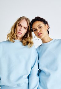 Jack & Jones PREMIUM JPRBLAHARVEY UNISEX niebieski