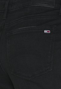 Tommy Jeans Jeansshorts - black denim