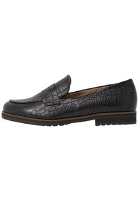 Mocassin en cuir noir avec texture gaufrée crocodile, bout arrondi et semelle en caoutchouc basse. Présente un empeigne cousue et une légère touche brune autour de la semelle.