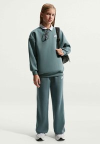 Ei valittu, mineral slate/mineral slate/white