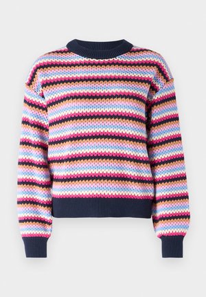 Pull en tricot avec des rayures horizontales multicolores en rose, bleu, blanc, orange et noir, avec des poignets, un bas et un col côtelés bleu marine.