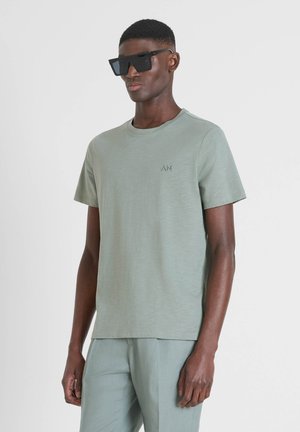 REGULAR FIT IN MERCERIZED SLUB WITH EMBROIDERED LOGO - Basic T-shirt - agave green