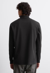 Marc O'Polo DENIM TURTLE NECK RELAXED FIT - Hosszú ujjú felső - black