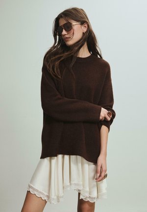 SOFT-TOUCH SWEATER - Svetrík - dark brown