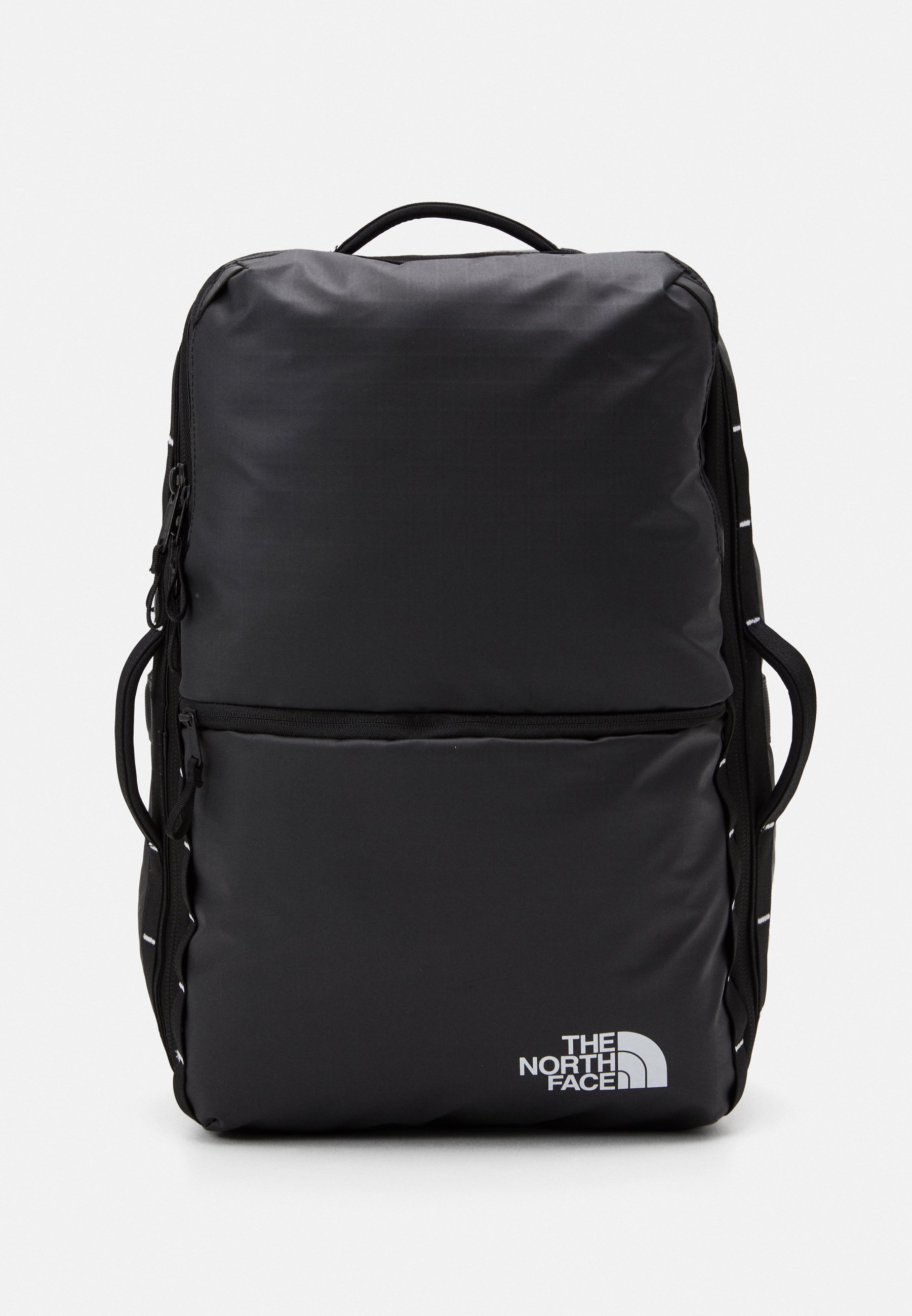 base camp voyager backpack en daypack