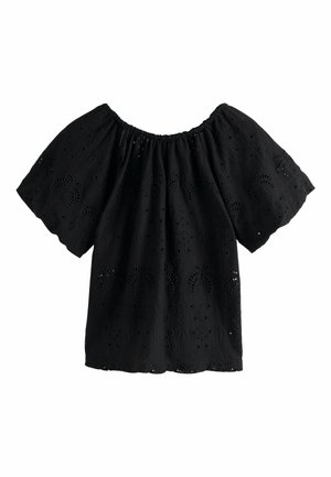 Blouse noire épaules dénudées avec encolure élastique, broderie œillet et manches courtes bouffantes.