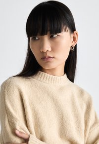 HUGO SELLEN - Jumper - open beige