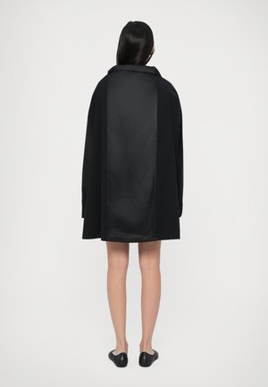 Rankning 5: MM6 Maison Margiela - MIDI DRESS - Skjortklänning