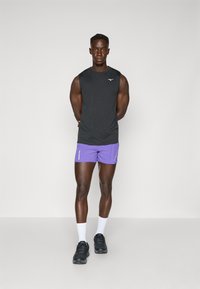 Salomon SENSE SHORTS - Short de sport - liberty