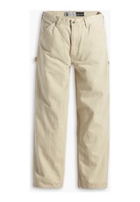 Pantalones rectos beige, hechos de algodón resistente, presentan un diseño clásico de cinco bolsillos y correas laterales para utilidad. Textura suave, detalles mínimos.