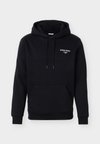 ESSENTIAL 1 HOODIE - Džemperis su gobtuvu - black beauty