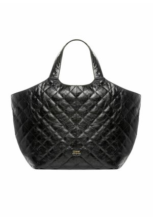 Czarna pikowana torba na ramię ze skóry z podwójnymi uchwytami i subtelnym złotym logo marki na środku przedniej strony.