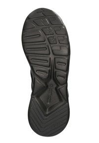 Czarna podeszwa sportowych butów z teksturowanej gumy zapewniająca przyczepność, z geometrycznym wzorem oraz wytłoczonymi logo "cloudfoam" i "adidas".