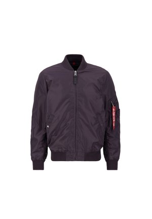 Herrebomberjakke i mørk lilla nylon med en ribbet krave og manchetter. Inkluderer sidelommer og en lynlåslomme på armen med et rødt mærke.