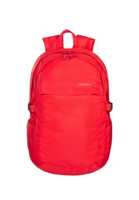Sac à dos rectangulaire rouge en nylon avec deux bretelles ajustables, une poignée supérieure, deux compartiments zippés et une poche latérale. Présente le logo de la marque.