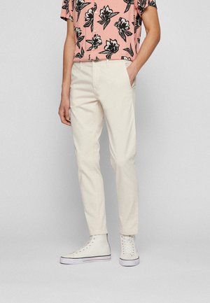 TABER - Chino - open white