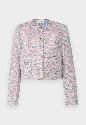 Jachetă scurtă dintr-un material țesut multicolor cu un model texturat. Prezintă un guler rotund și închideri cu nasturi aurii.