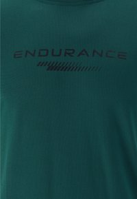 Endurance S/S PERFORMANCE - Sport T-shirt - bistro green