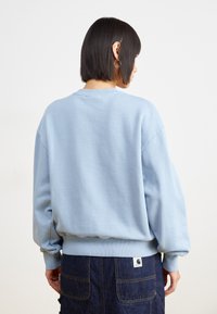 Carhartt WIP CASEY - Sudadera - frosted blue/silver