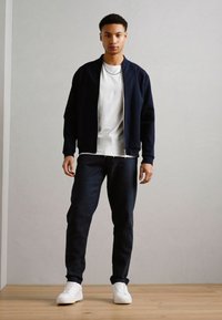 Thumbnail Image 2