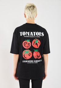 YOURTURN UNISEX - Print T-shirt - true black