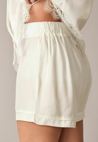 B by Ted Baker B BY TED BAKER IVORY BRIDAL SATIN SHORTS SET - Pizsama szett - ivory