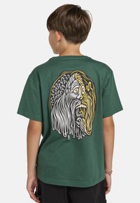 Element THE IN BETWEEN - T-shirt con stampa - green