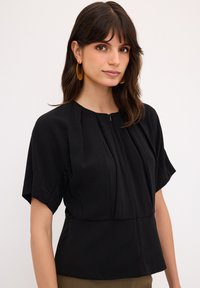 adL ZIPPER DETAILED - Bluse - black