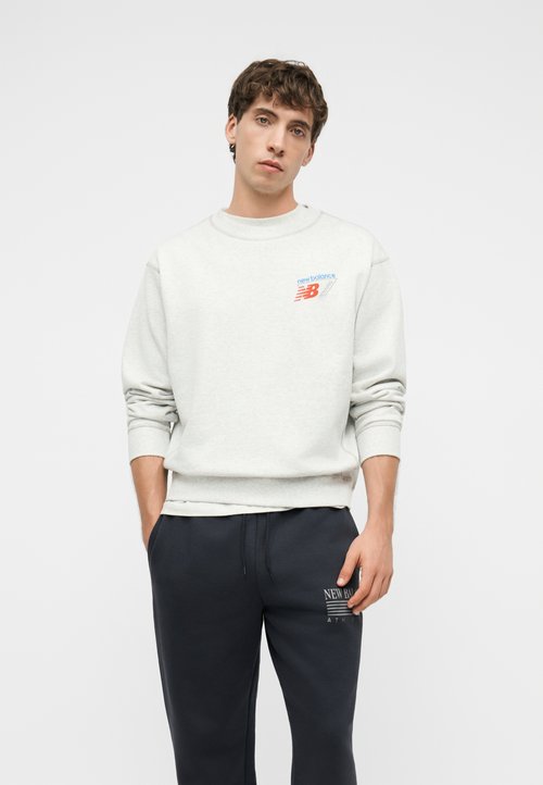 New Balance REIMAGINED GRAPHIC - Tracksuit bottoms - dark night — foto 4