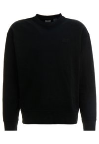 Sudadera negra de tejido grueso, con cuello redondo, mangas largas, puños acanalados y un sutil logotipo en relieve en el pecho.