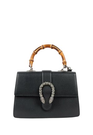 Sac à main en cuir noir texturé avec poignée en bambou et fermoir argenté en forme de fer à cheval avec des détails complexes.
