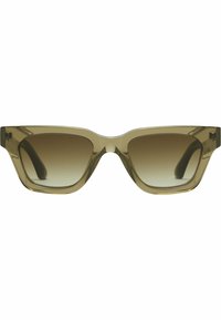 Lunettes de soleil teintées de vert avec une monture épaisse et angulaire et des verres dégradés marron. Caractéristiques légèrement courbées aux bords et finition brillante.