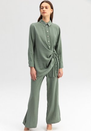WAISTED SET - Kalhoty - khaki