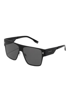 Schwarze rechteckige Sonnenbrille mit dunklen Gläsern, ausgestattet mit einem matten Finish, quadratischem Design und minimalem Branding an den Bügeln.