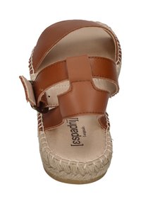 Brown leather sandal with two wide straps and a buckle. Espadrille-style woven jute midsole. Smooth inner lining, flat sole.