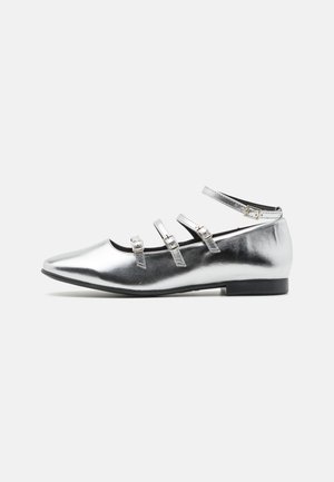 CAMILLE - Ankle strap ballet pumps - metal plata