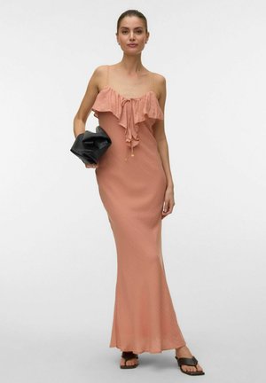 Vero Moda KLEID VMMAGDALINA LANGES KLEID - Rochie maxi - coral pink