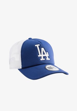 Blauwe pet met witte net achterzijde, met een geborduurd wit "LA" logo aan de voorkant en een ronde merkpatch op de klep.