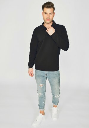 Collegepaita - black