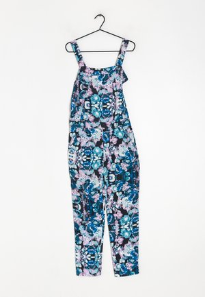 Blumenmuster-Latzhose in Blau-, Lila- und Schwarztönen. Verfügt über verstellbare Träger und zwei Seitentaschen, gefertigt aus leichtem Stoff.